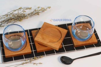 TATAKAN GELAS KAYU SEGI FINISHING LUBANG